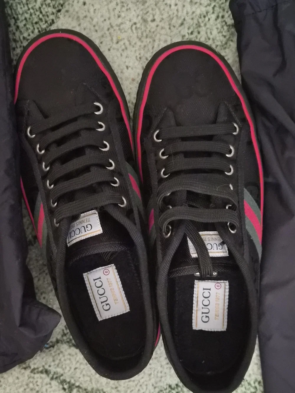 Unisex GUCCI Black Tennis Sneakers with Signature Web Stripe Women 39 Mens 7.5